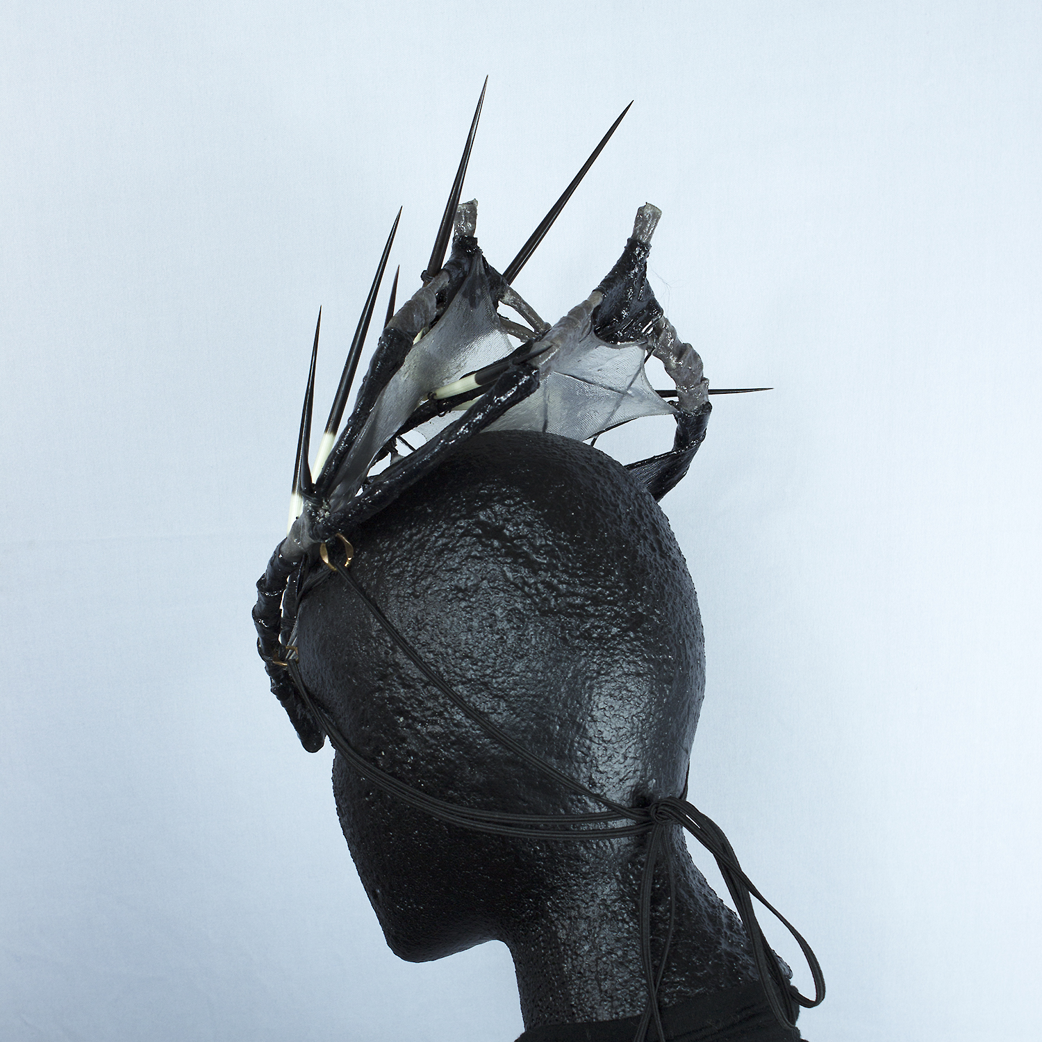 Masks_casque_porcupine_silver_back.jpg