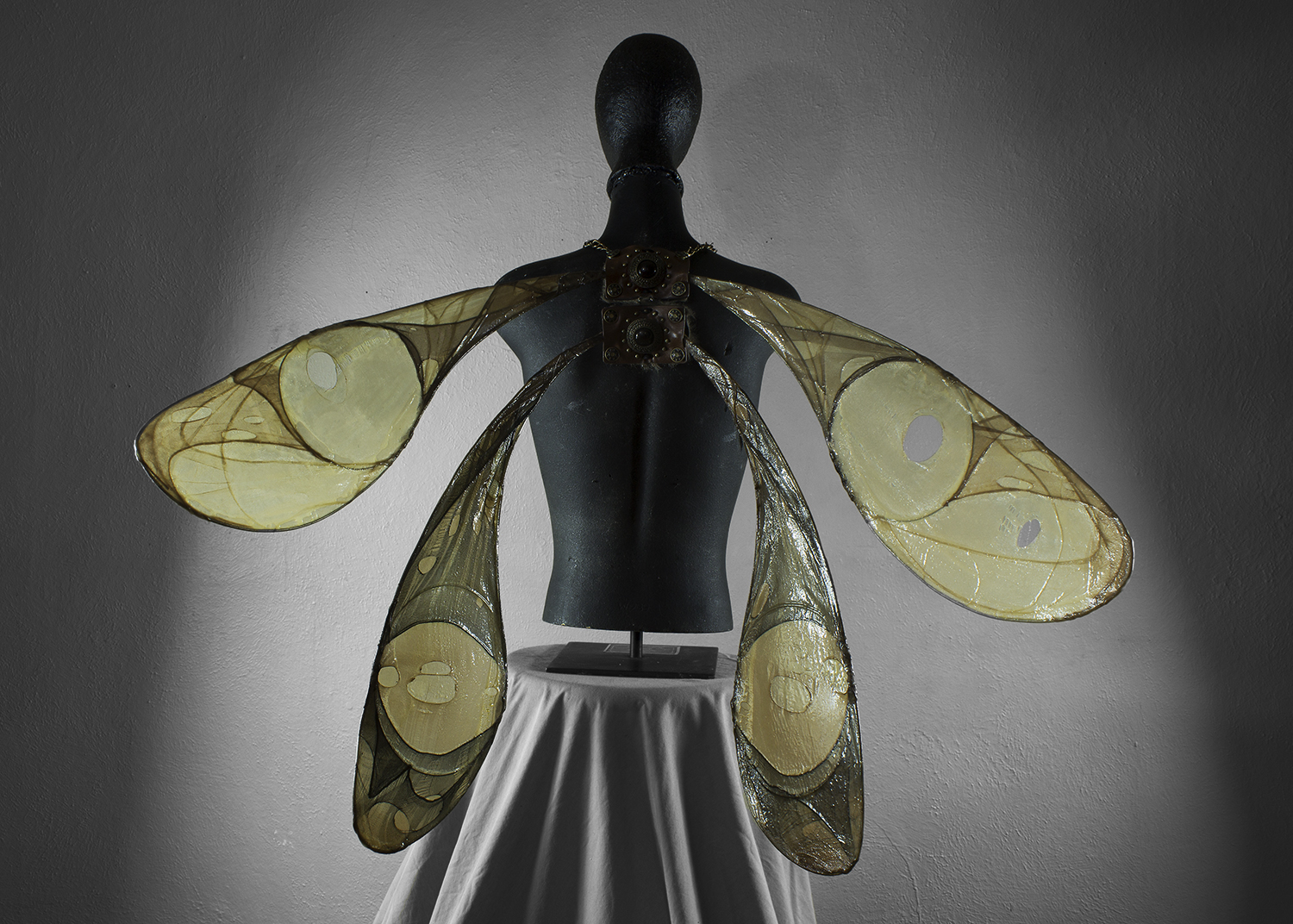 Mask_Wings_insect back.jpg